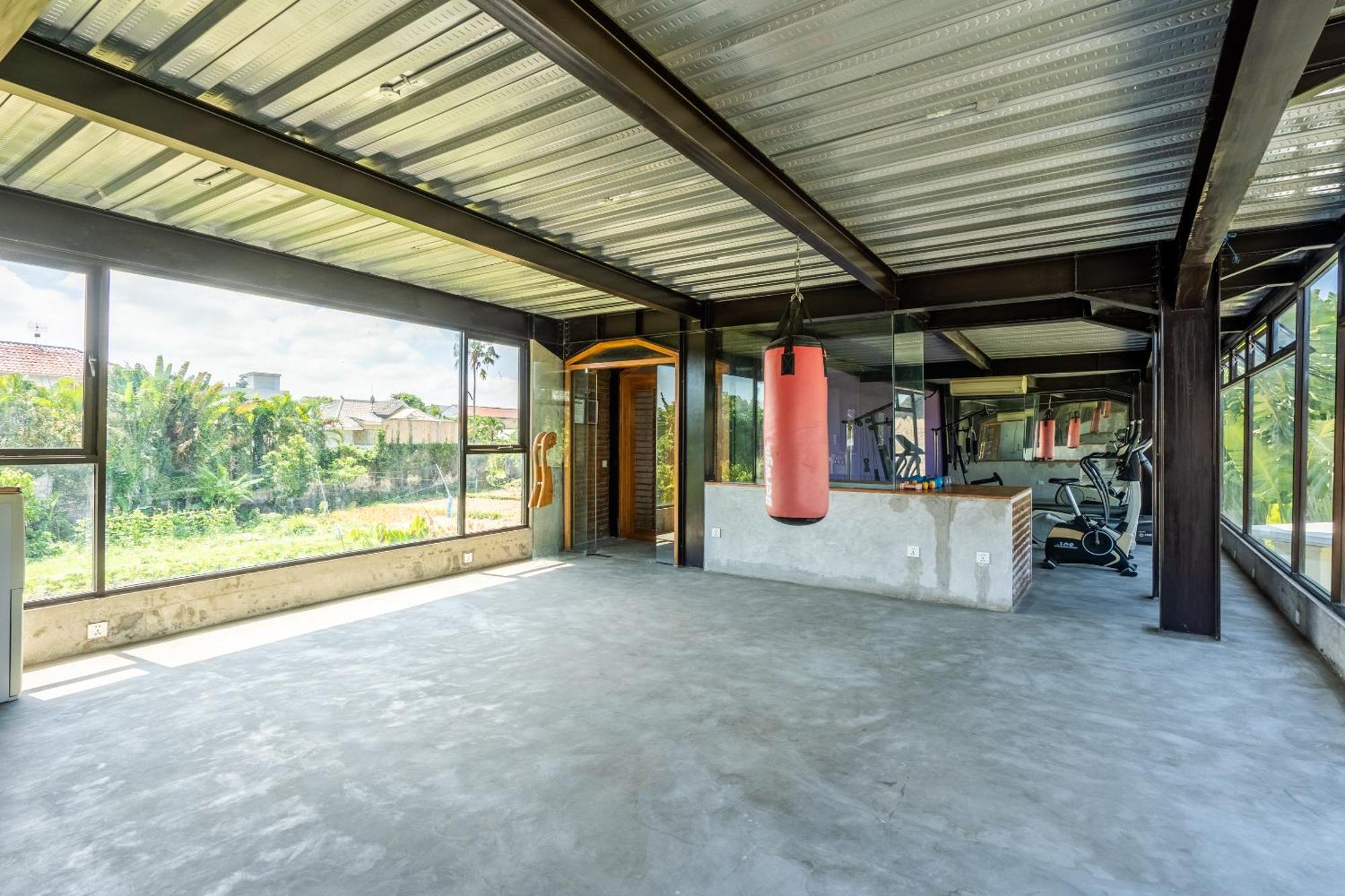 Ku Estate Villa *