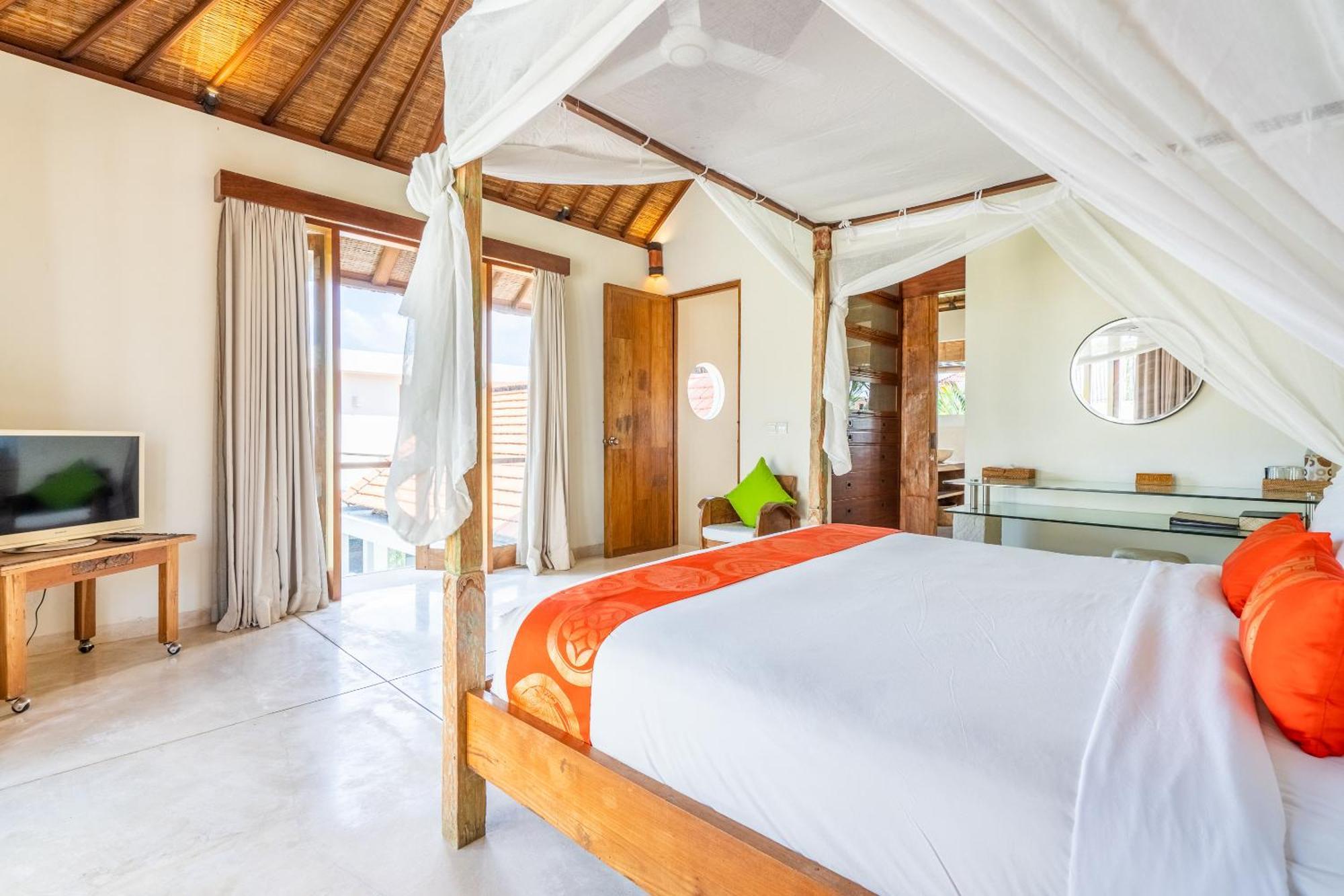 Ku Estate Villa *
