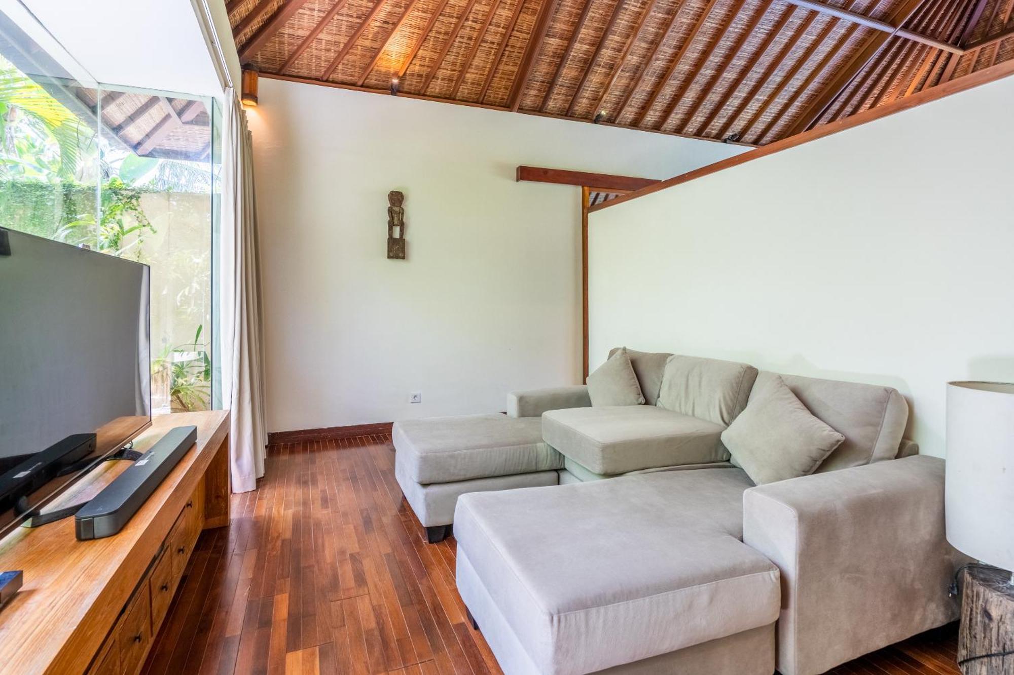 Ku Estate Villa *